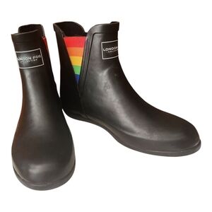 London Fog Picadilly Rain Boots with Rainbow Accent Elastic Side Panel- Size 7